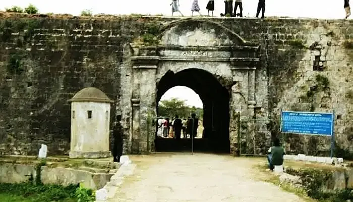 Jaffna fort is one of the key tourist spots in Sri Lanka