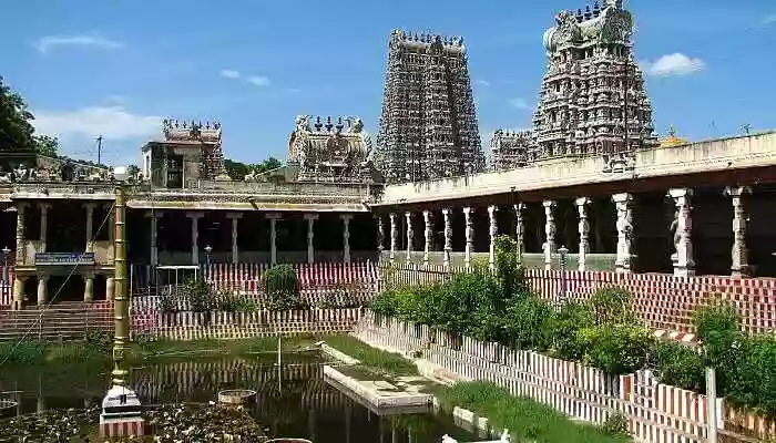 Kothandaramaswamy Temple, the temple with a pond in Rameshwaram (Rameswaram)