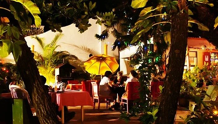 Le Club is one of the best places to visit in Pondicherry for some delicious French cuisine