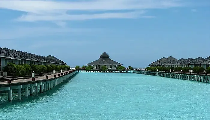 The fabulous Sun island resorts is a popular reason to visit Sun Island