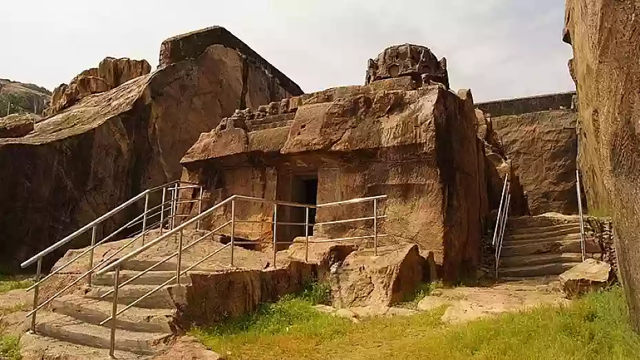 Valli's Cave